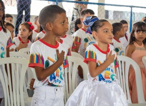 Você está visualizando atualmente Prefeitura realiza formatura do ABC dos alunos da Escola Municipal Professora Gilda Bertino Gomes