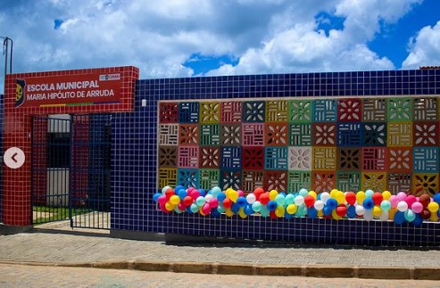 Leia mais sobre o artigo A Escola Maria Hipólito de Arruda, no Sítio Queimadas, está inaugurada e entregue a população! 